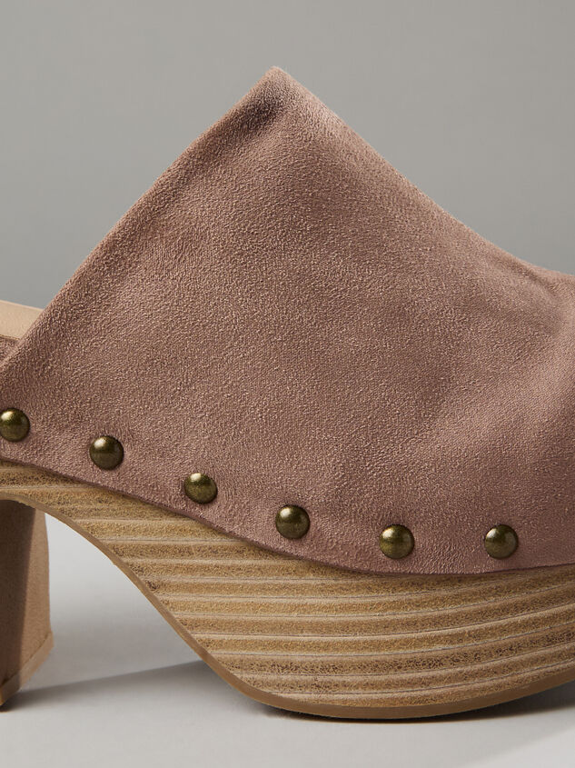Gigi Platform Heels Detail 4 - TULLABEE