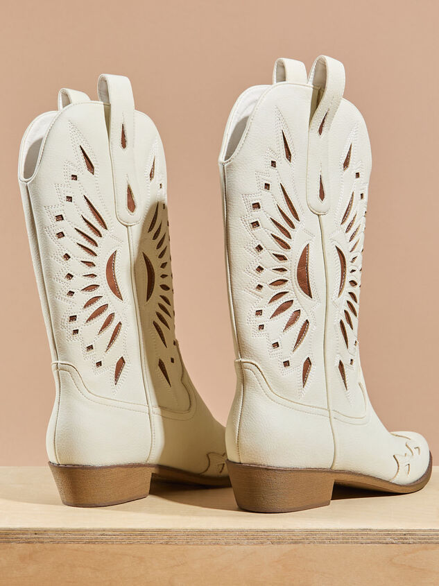 Bandera Cutout Western Boot Detail 4 - TULLABEE
