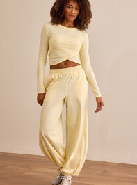 Studio Cross Jogger Detail 2 - TULLABEE