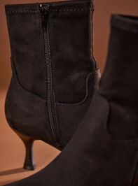 Emmy Suede Booties Detail 2 - TULLABEE