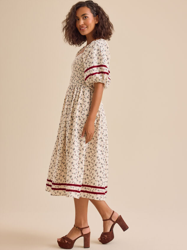 Ella Floral Velvet Mama Dress Detail 4 - TULLABEE