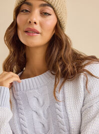 Lilly Oversized Cable Sweater Detail 4 - TULLABEE