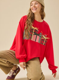 Christmas Presents Crewneck Detail 2 - TULLABEE