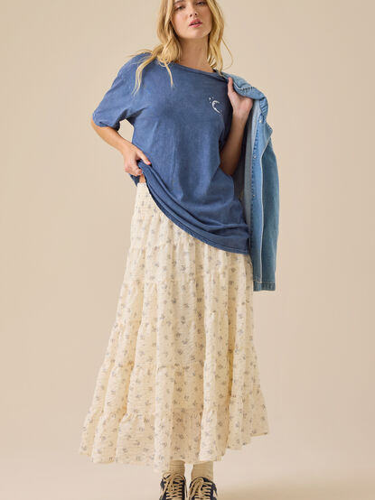 Late Night Readers Oversized Tee - TULLABEE