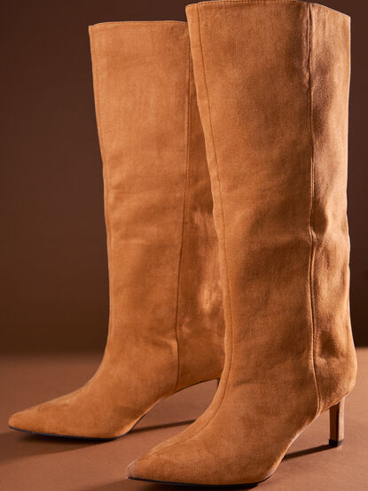 Estelle Suede Kitten Boots - TULLABEE