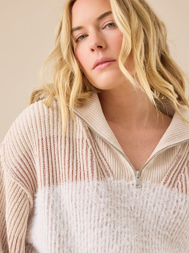 Aria Quarter Zip Pullover Detail 5 - TULLABEE
