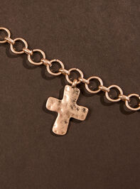 Esther Hammered Cross Charm Bracelet Detail 2 - TULLABEE
