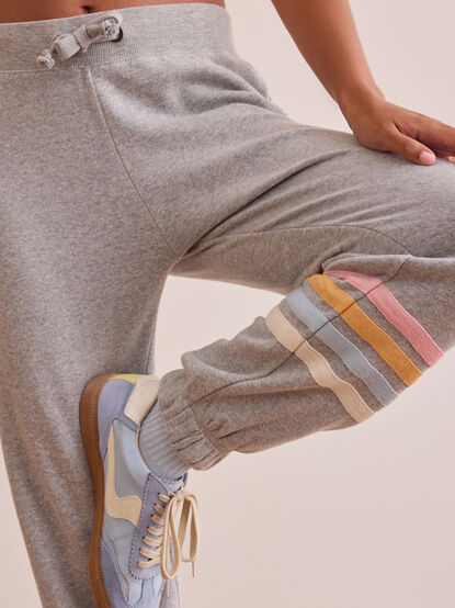 Recharge Striped Joggers - TULLABEE