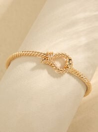 Twisted Fishhook Bracelet Detail 3 - TULLABEE