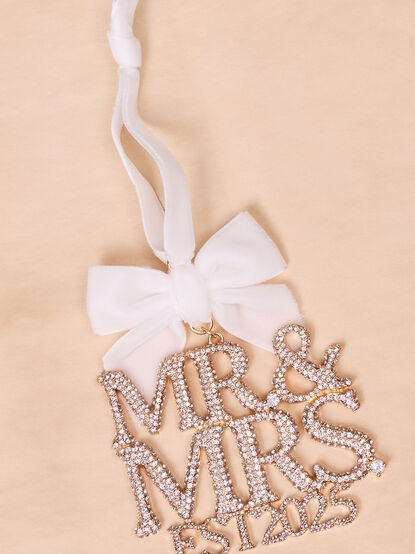 Mr. And Mrs. Ornament - TULLABEE