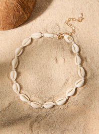 Puka Shell Choker Detail 2 - TULLABEE