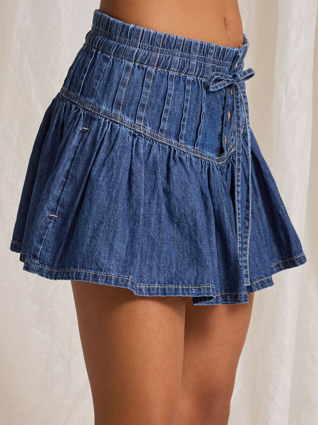 Gracie Pleated Mini Skirt Detail 5 - TULLABEE