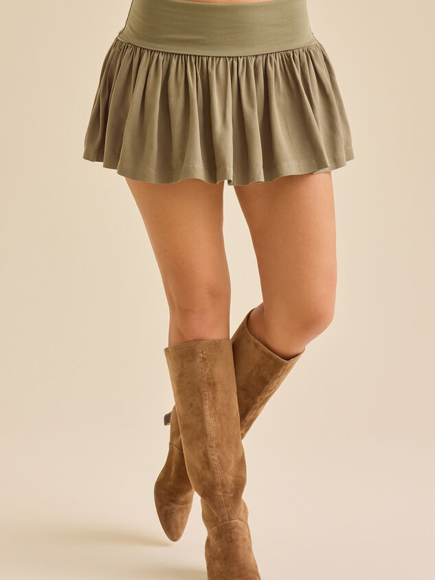 Betsy Pleated Mini Skirt Detail 3 - TULLABEE