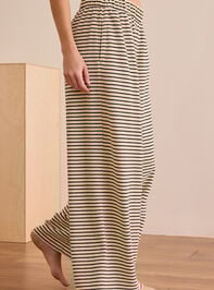 Sharp Stride Wide Leg Pants Detail 4 - TULLABEE