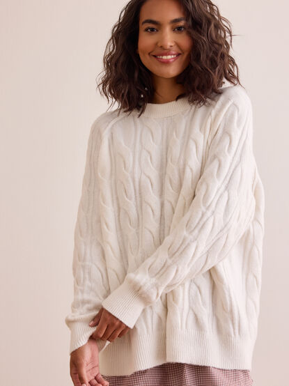 Daydream Cable Knit Sweater - TULLABEE
