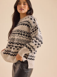 Freya Oversized Sweater Detail 4 - TULLABEE