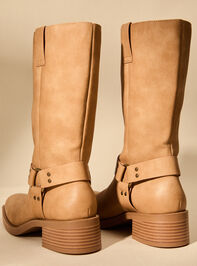 Autumn Buckle Boots By Matisse Detail 3 - TULLABEE