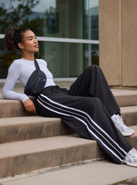 On The Run Detailed Pants - TULLABEE