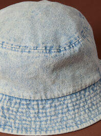 Denim Bucket Hat Detail 3 - TULLABEE