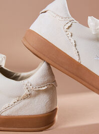Julie Bow Lace Sneakers Detail 5 - TULLABEE