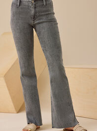 Shep Boot Cut Jeans Detail 3 - TULLABEE