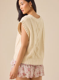 Joanna Cable Oversized Vest Detail 5 - TULLABEE