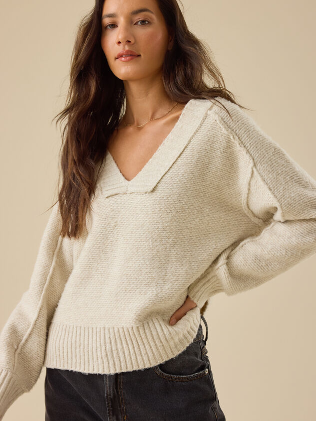 Joan V-Neck Boxy Sweater - TULLABEE