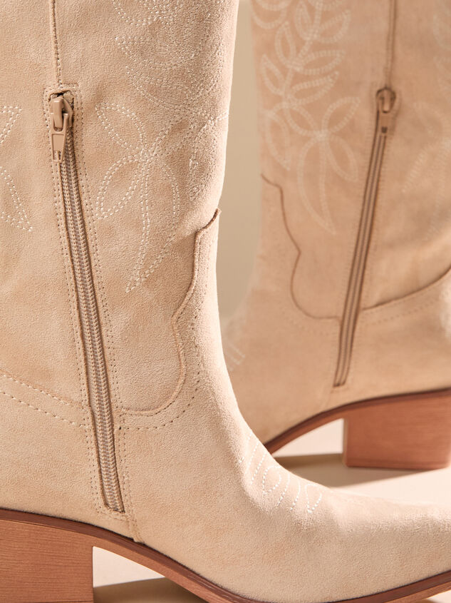 Jilly Western Boots Detail 3 - TULLABEE