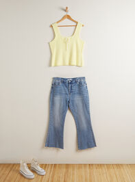 Lindy Raw Hem Flare Jeans Detail 3 - TULLABEE