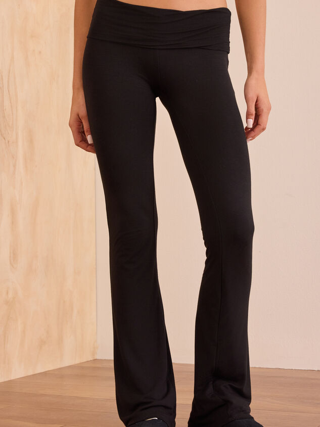 Second Skin Lounge Pants Detail 3 - TULLABEE