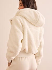 Peak Sherpa Zip Up Detail 6 - TULLABEE