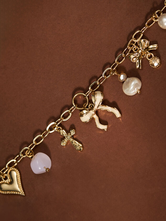 Bow Charm Dangle Bracelet Detail 2 - TULLABEE