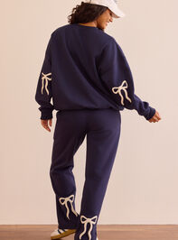 Layup Bow Pullover Detail 5 - TULLABEE