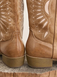 Bandera Cutout Western Boot Detail 3 - TULLABEE