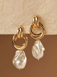 Pearl Door Knocker Dangle Earring - TULLABEE