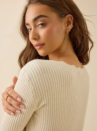 Sydney Sweater Maxi Dress Detail 6 - TULLABEE