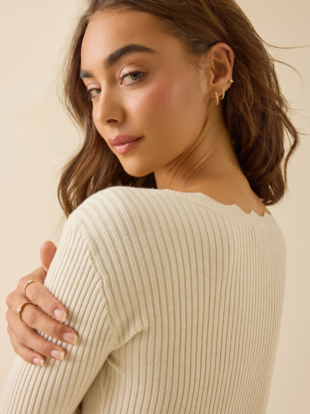 Sydney Sweater Maxi Dress Detail 6 - TULLABEE