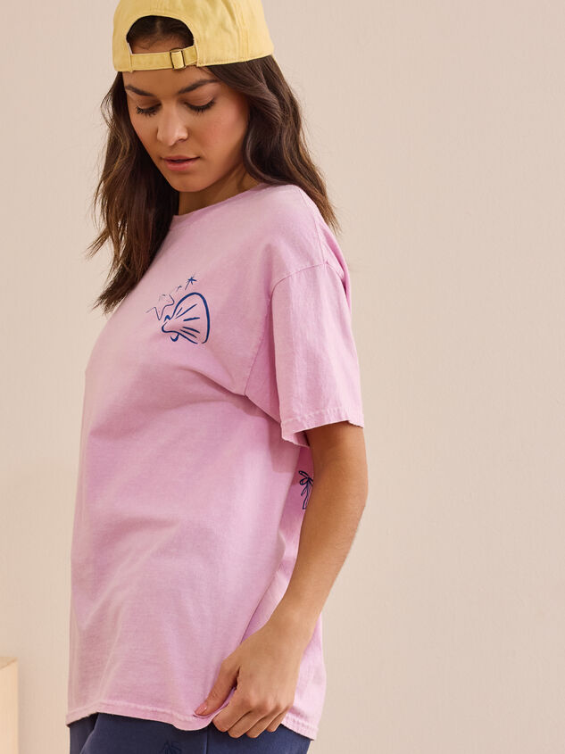 Meet Me At The Beach Graphic Tee Detail 4 - TULLABEE