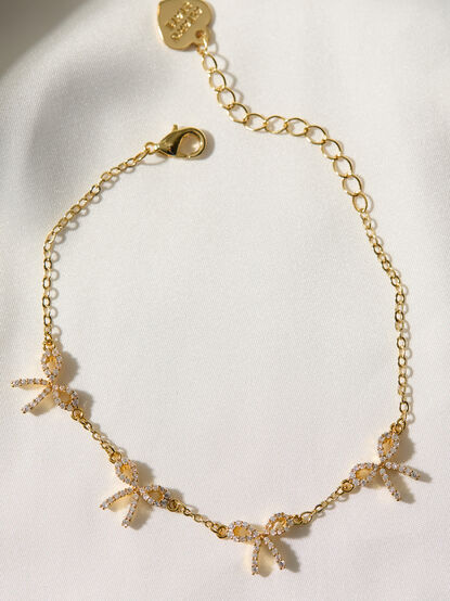 18K Gold Shimmering Bow Bracelet - TULLABEE