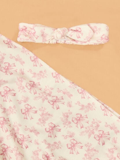 Bonnie Bows Toile Swaddle with Bow - TULLABEE