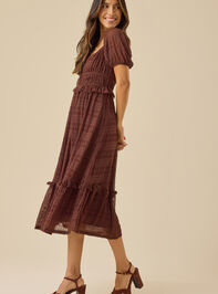 Lottie Textured Maxi Dress Detail 2 - TULLABEE