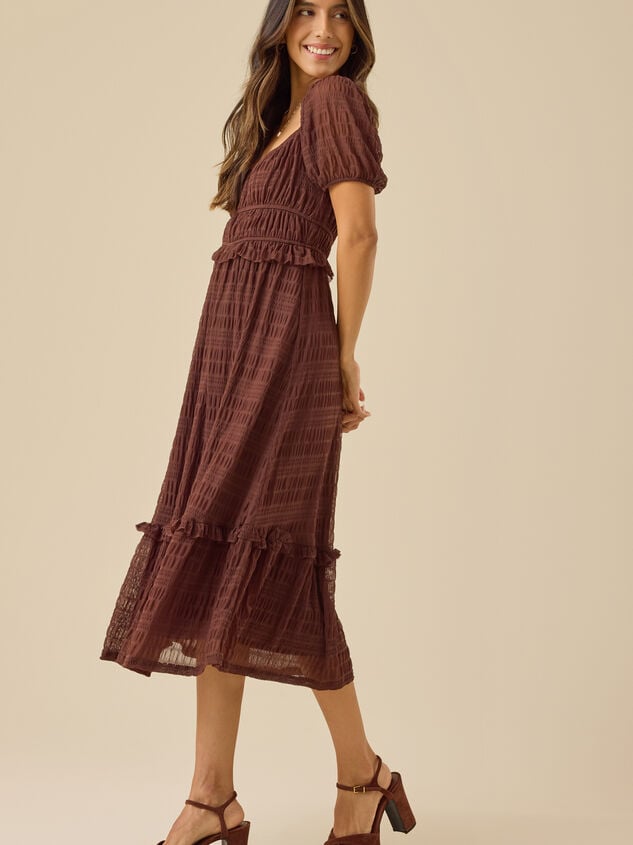 Lottie Textured Maxi Dress Detail 2 - TULLABEE