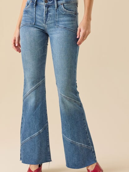 Kit Low Rise Flare Jeans - TULLABEE