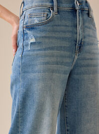 Rollins Straight Leg Jeans Detail 3 - TULLABEE
