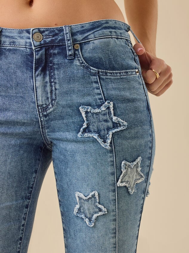 Pax Mid-Rise Star Patch Jeans Detail 3 - TULLABEE
