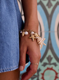 Shell Charm Bracelet - TULLABEE