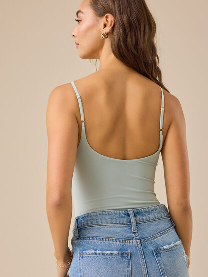 Everyday Seamless Solid Bodysuit - TULLABEE