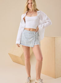 Dylan Striped Side Tie Denim Skort Detail 6 - TULLABEE