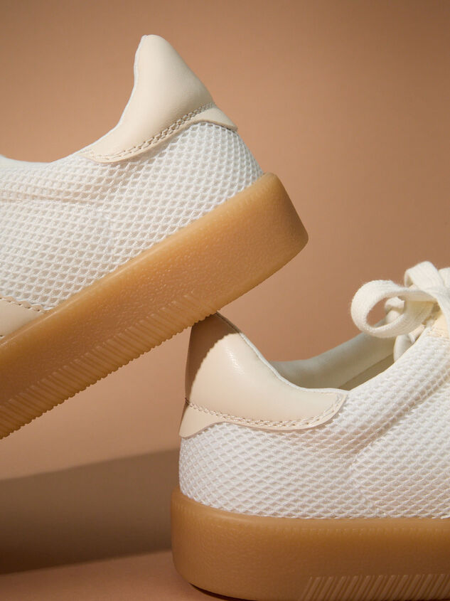 Alex Platform Sneaker Detail 4 - TULLABEE