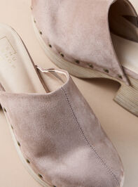 Gigi Platform Heels Detail 2 - TULLABEE